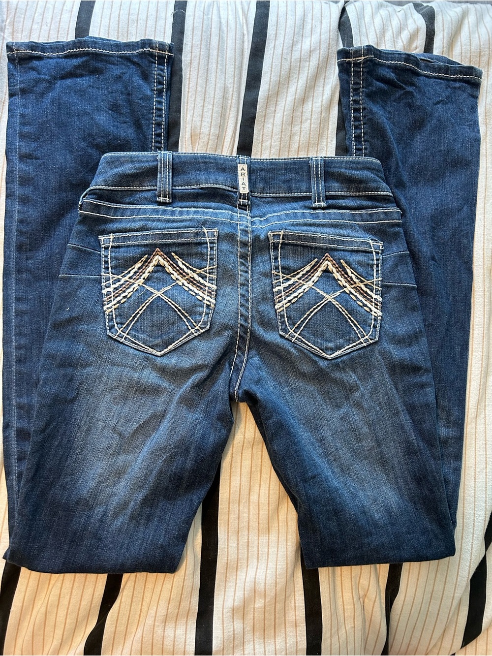 Ariat Dark Blue Women’s Bootcut Jeans with Contrast Stitching - Picture 4 of 4